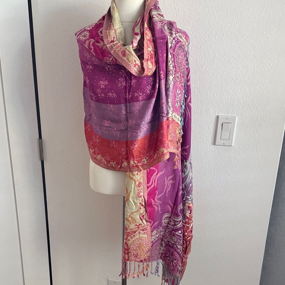 Colorful Patterned Scarf - Picture 5 of 8